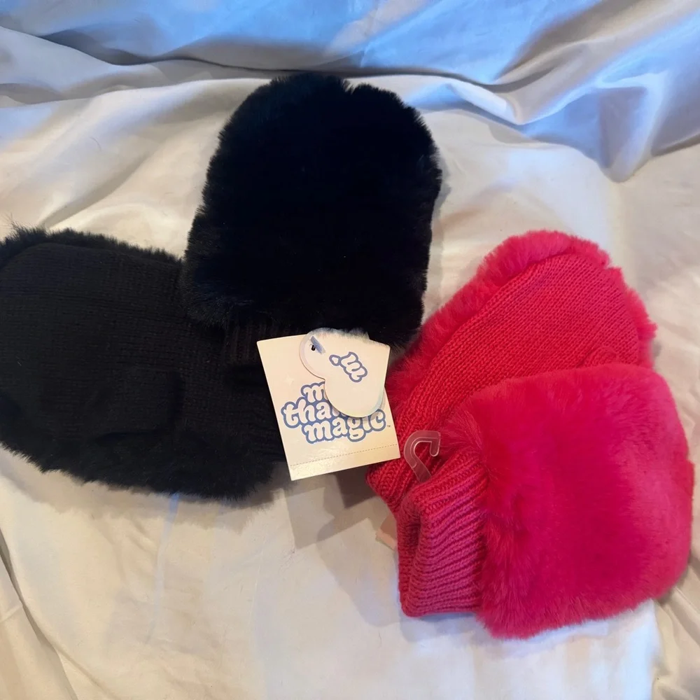 Magic Kids' Fuzzy Black and Red Mittens